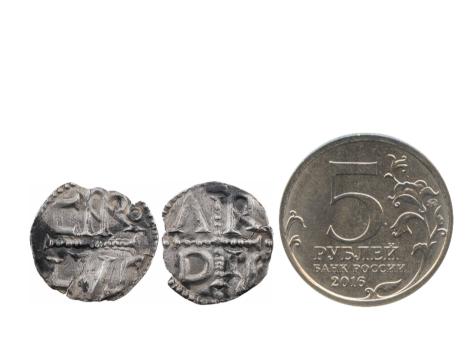 Классический денарий (денье) Карла Великого, 768-781 гг, 18 мм, 1,11 гр.