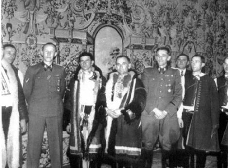 Делегация чешских крестьян на приеме у заместителя имперского рейхспротектора Богемии и Моравии Рейнхарда Гейндриха. Осень 1941 г.