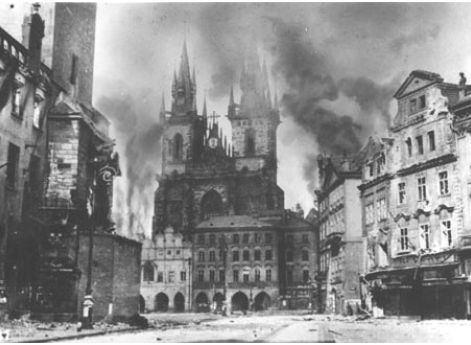 Староместская площадь 6 мая 1945 г.