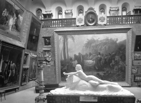 Дмитриевская башня Нижегородского кремля.  Внутренний вид художественного музея.