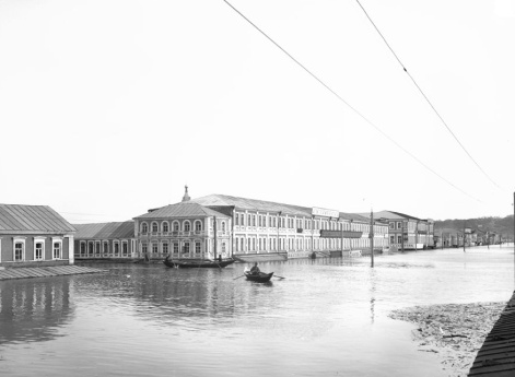Нижегородская ярмарка во время половодья. Вид на Нижегородскую улицу. Нижний Новгород.
