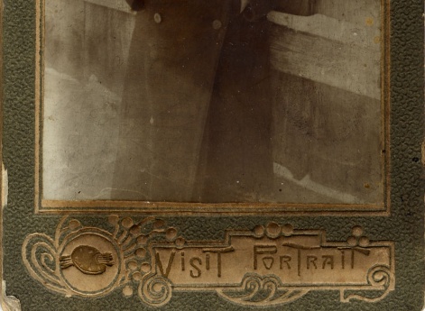 Портрет мальчика в пальто и шапке. Арзамас.