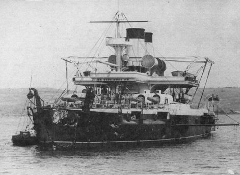 Русский эскадренный броненосец Чесма в районе Севастополя, 1892 г.