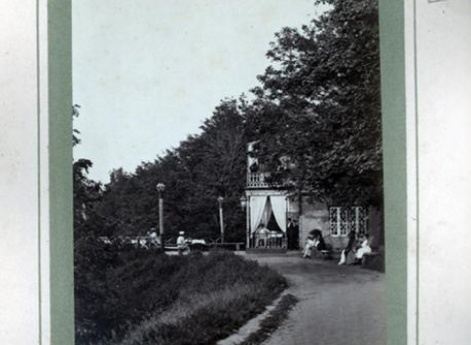 Ресторан в Александровском саду.