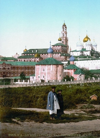 Наконец я кое-как добрался до Троицы-Сергиева и остаюсь здесь, по крайней мере, до лета; а вернее, что навсегда