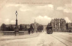 И почему, сойдя с поезда, я очутился именно у Ленина?