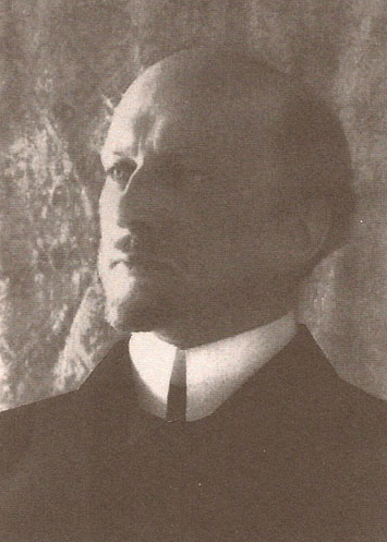 Слово было предоставлено временно гостящему в Праге проф. И. А. Ильину, выступление которого произвело очень большое впечатление