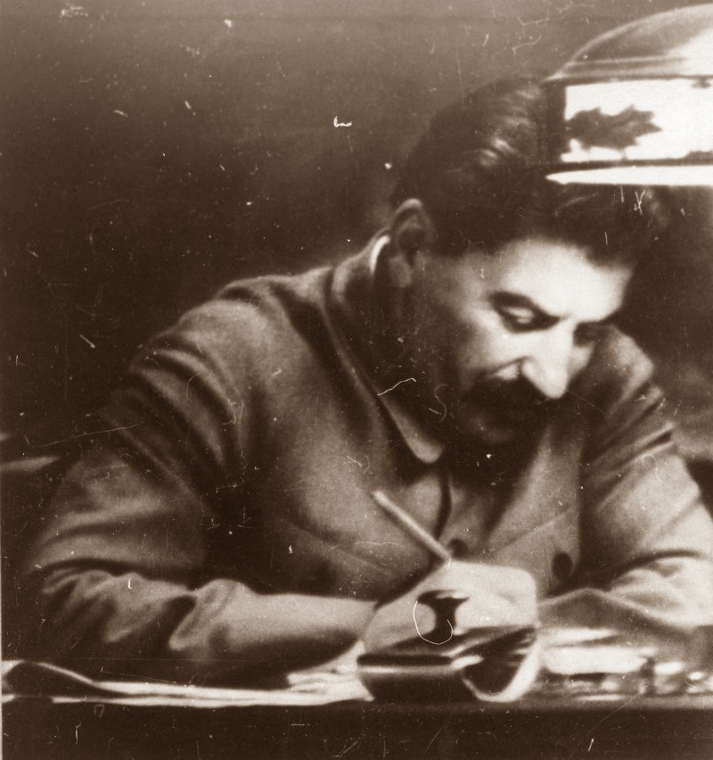 Знаменитому деятелю науки товарищу Циолковскому